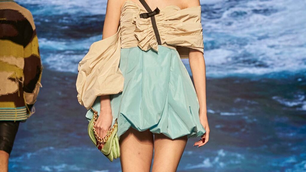 La tendenza moda per l'estate 2024: abiti a palloncino - Photo courtesy of Antonio Marras