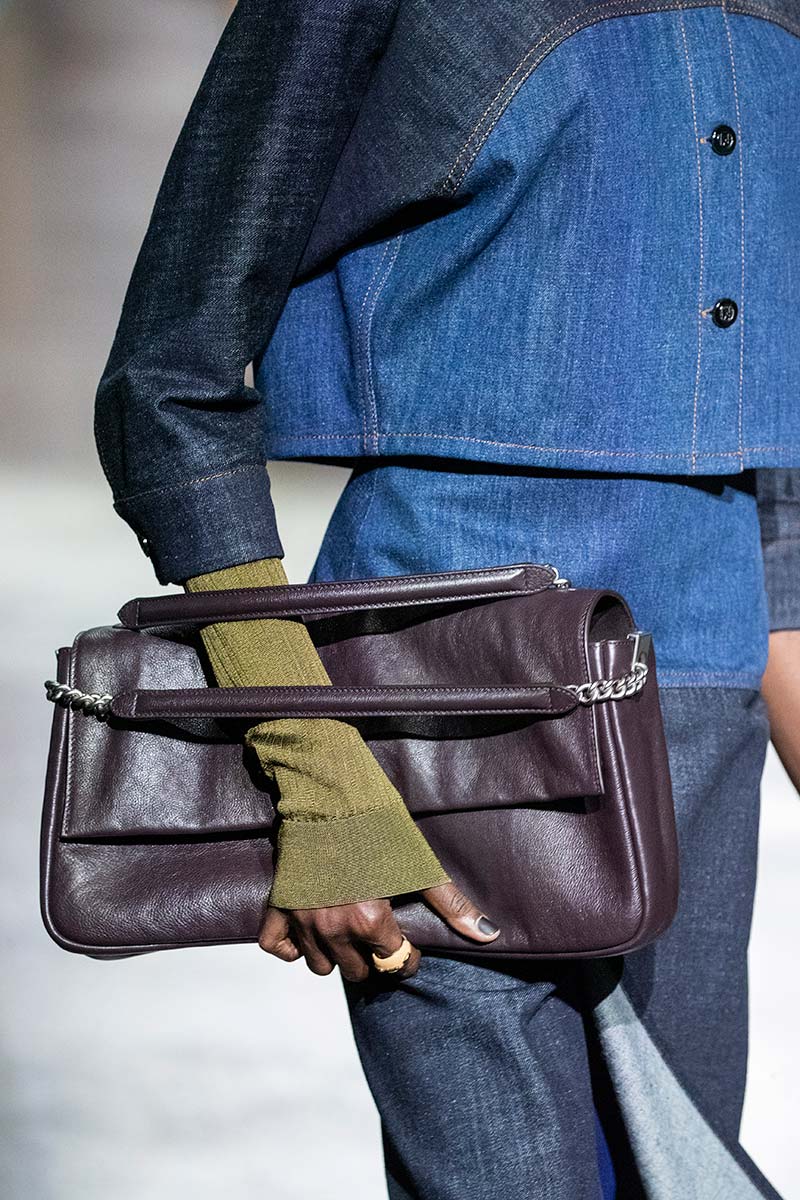 Questi accessori moda per l'autunno 2024 saranno dei must-have - Photo courtesy of Fendi