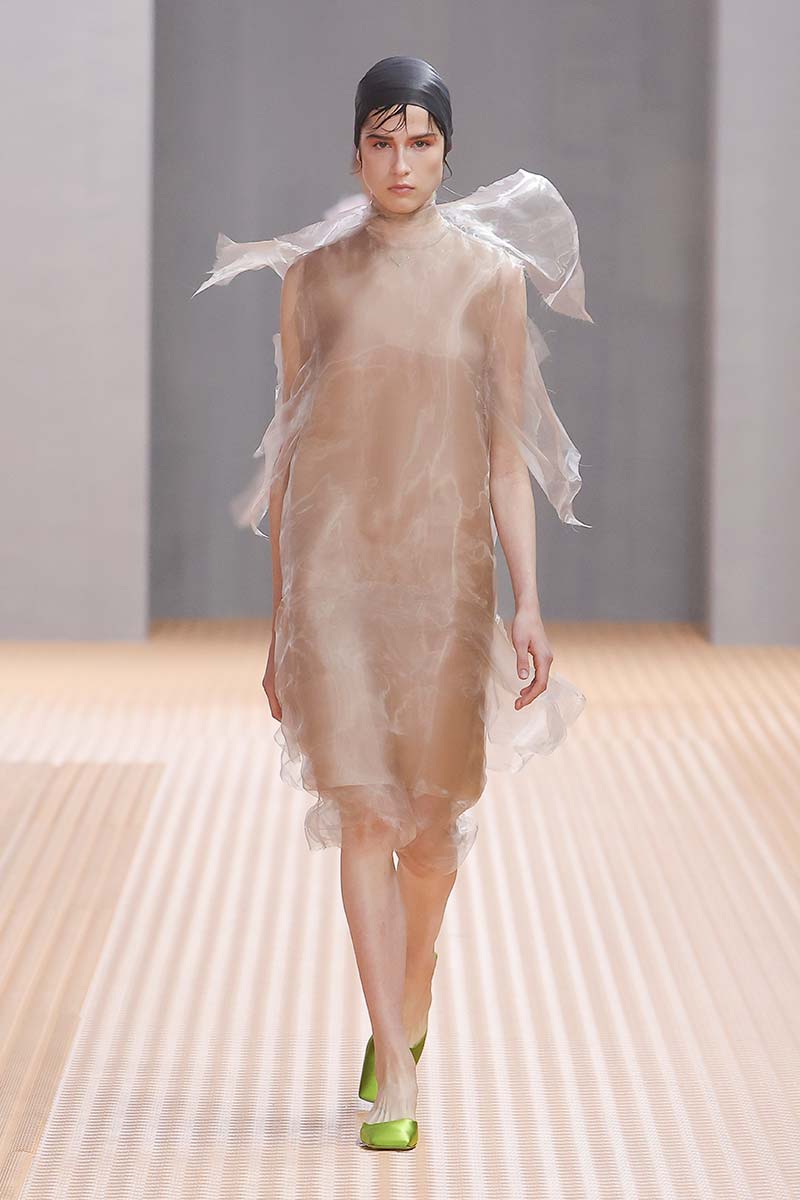 La tendenza moda per l'estate 2024: i colori ‘nude’ - Photo courtesy of Prada