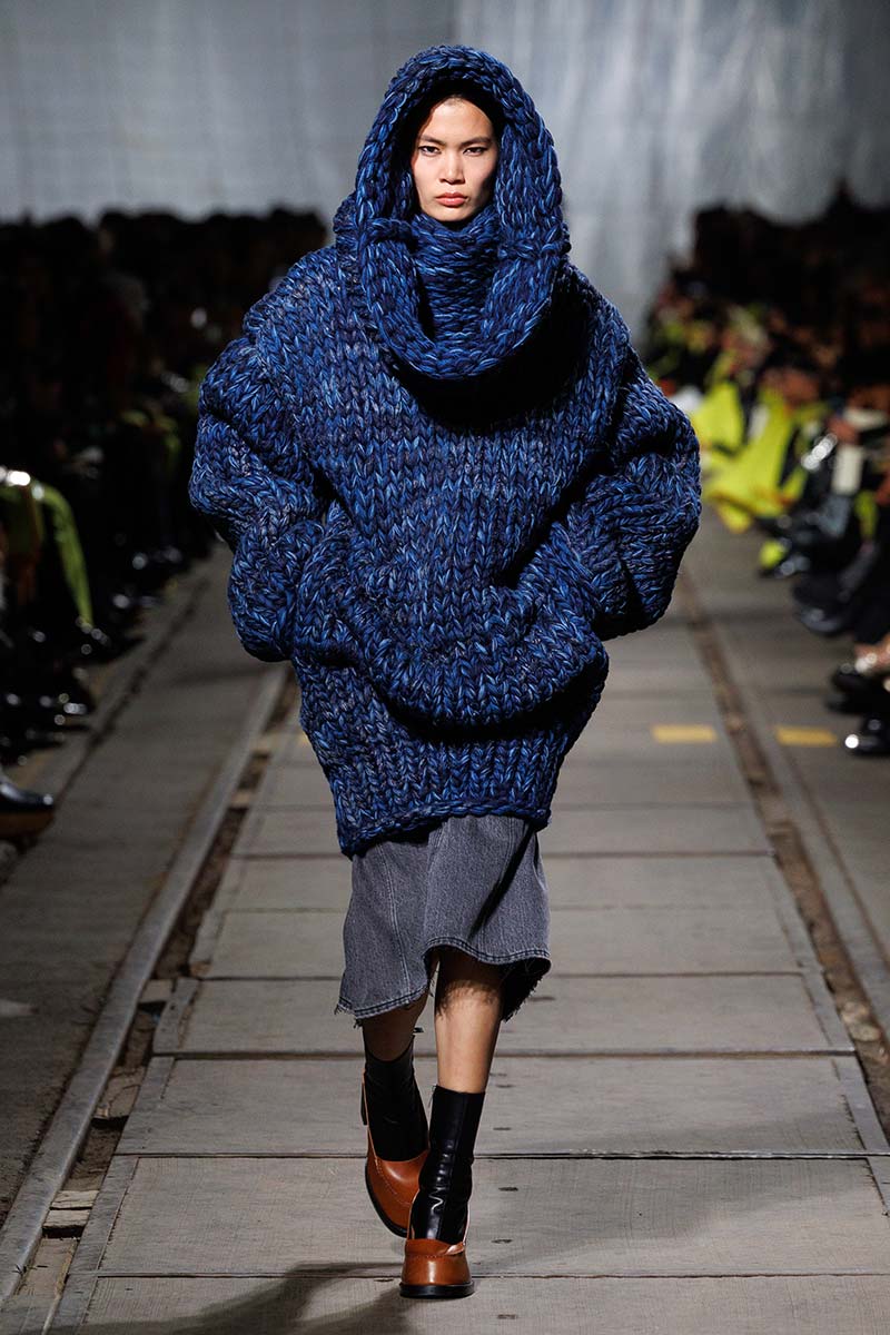 La collezione moda di Alexander McQueen per l'autunno-inverno 2024 2025 - Photo courtesy of Alexander McQueen