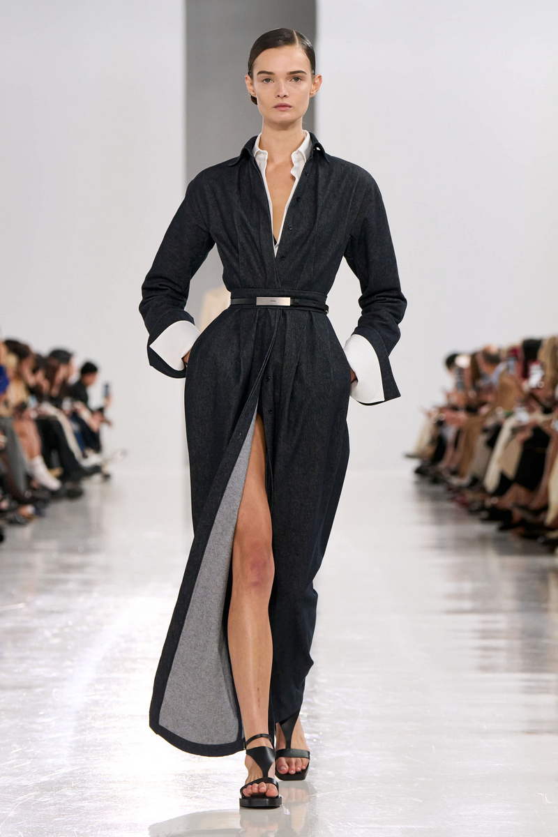 Max Mara Primavera Estate 2025 - Photo courtesy of Max Mara