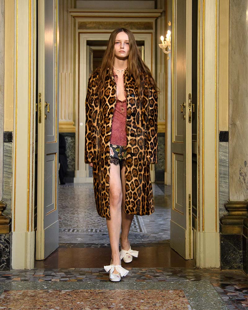 Il leopardato. La tendenza moda che ci accompagnerà durante l'inverno 2024 2025 - photo courtesy of Blumarine