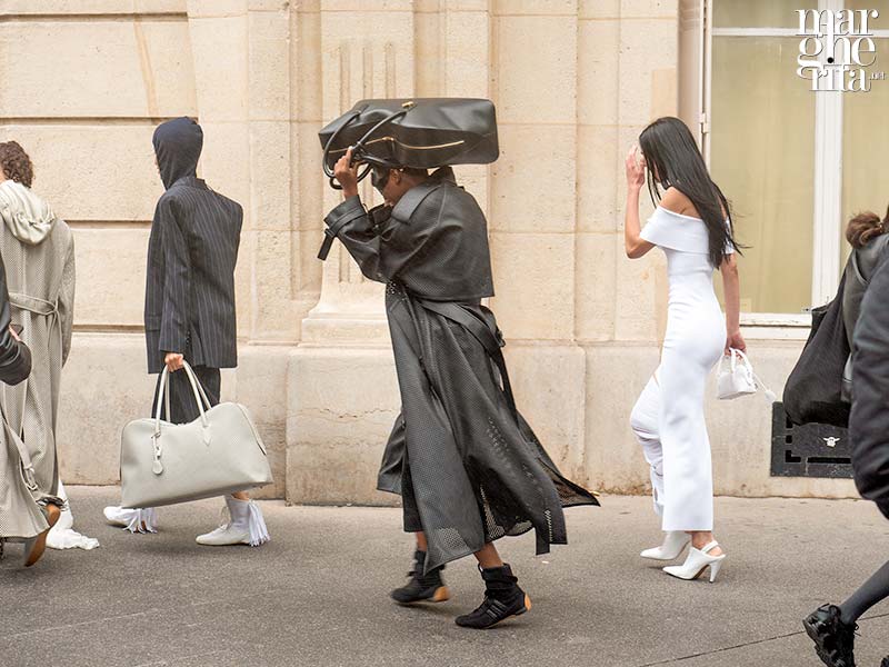 Il backstage della sfilata di Stella McCartney a Parigi - Photo Charlotte Mesman