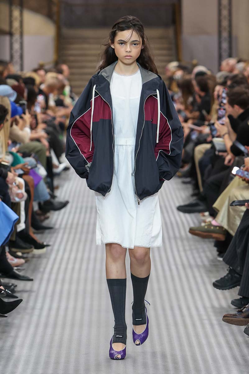 Tendenze moda 2025. La tendenza athleisure è qui per restare - Photo courtesy of Miu Miu