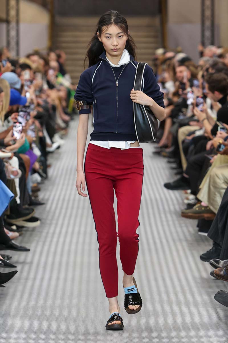 Tendenze moda 2025. La tendenza athleisure è qui per restare - Photo courtesy of Miu Miu