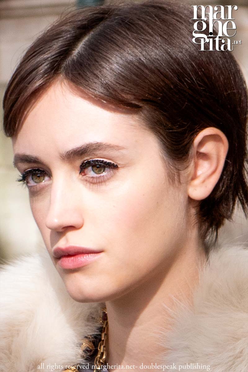 Makeup trends primavera estate 2025. Un party look come visto alla sfilata Chanel - Photo Charlotte Mesman