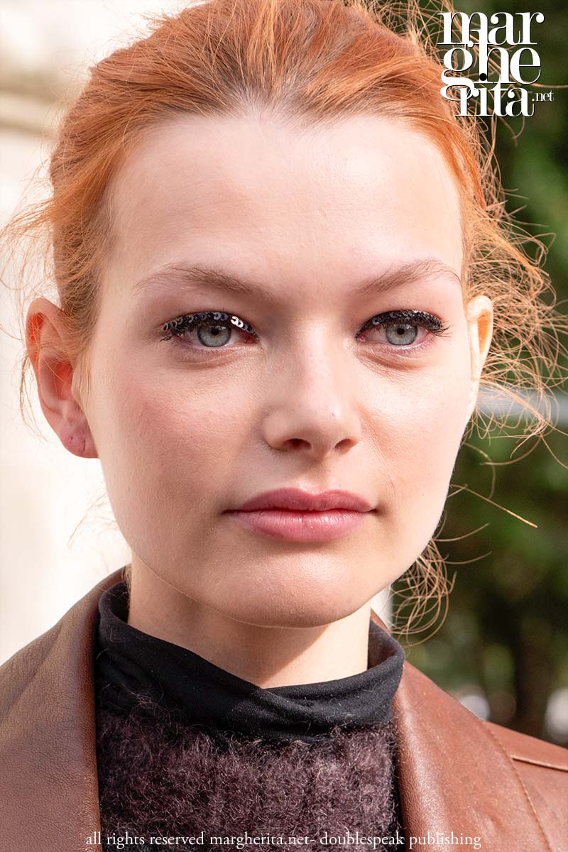 Makeup trends primavera estate 2025. Un party look come visto alla sfilata Chanel - Photo Charlotte Mesman